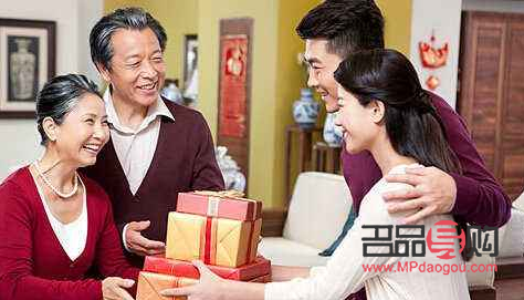 家人出遠(yuǎn)門送什么禮物(家人出遠(yuǎn)門送什么禮物寓意好)