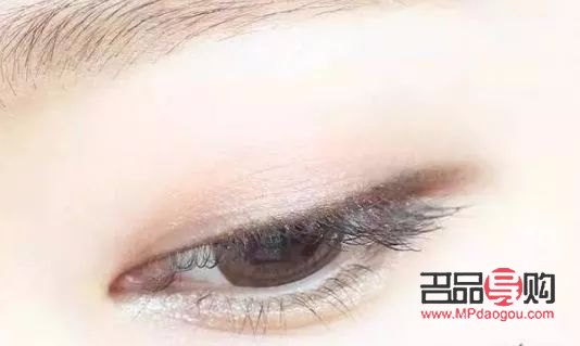 輕松掌握：簡單眼妝教程圖解