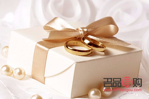 <h3>婚慶禮物選購指南：如何挑選一份既實用又有心意的禮物？</h3>