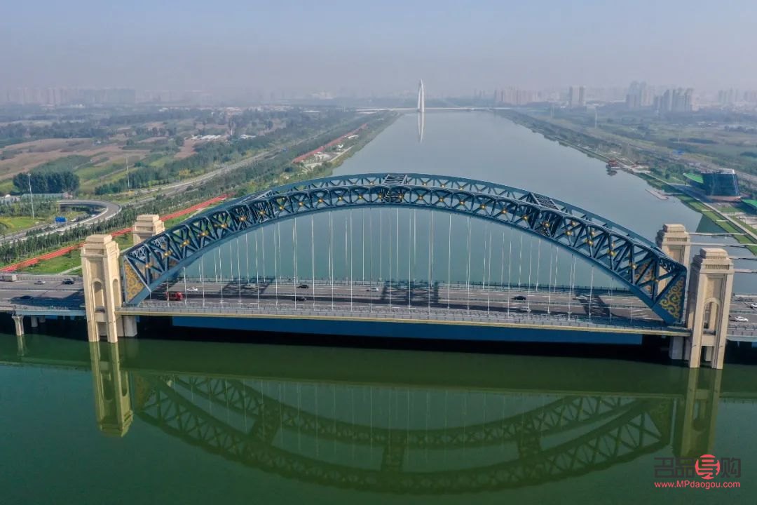 <h3>太原今日黃金回收價(jià)格分析</h3>