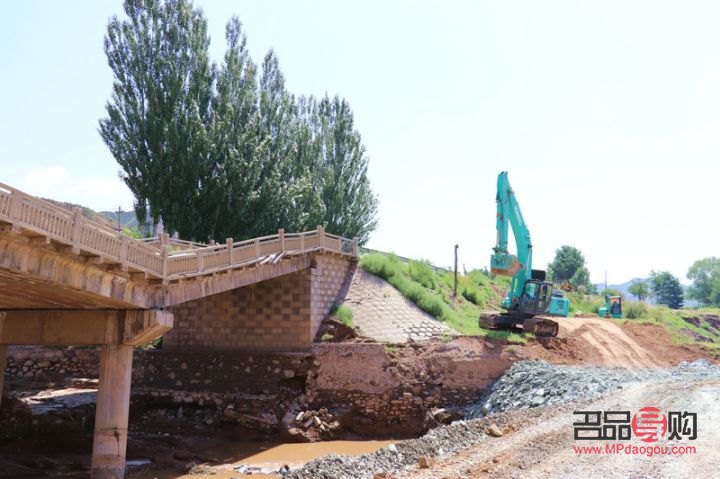 <h3>黃金白銀行情走勢深度解析：漲跌背后的市場力量</h3>