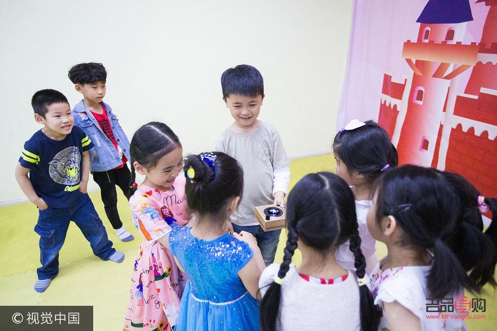 小新媽媽生日禮物是啥(小新媽媽幾歲)