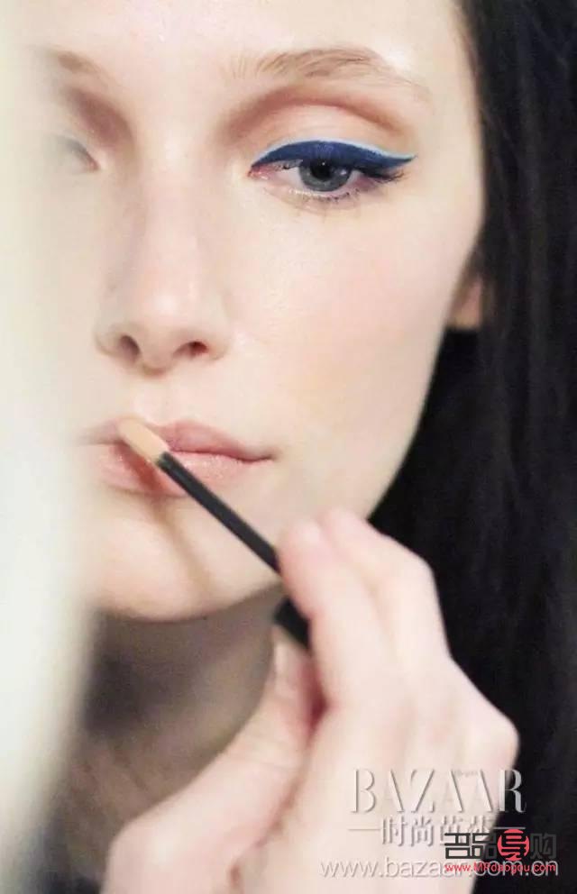 <h3>掌握眼妝步驟，打造迷人電眼</h3>