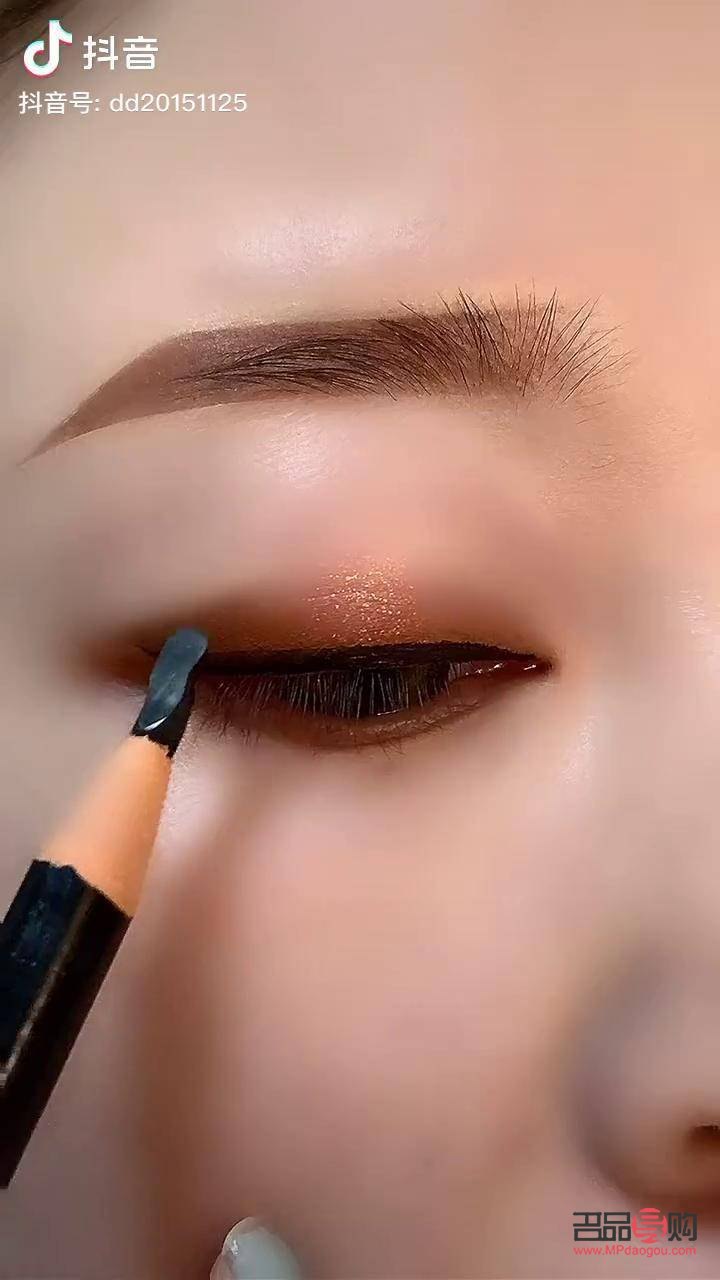 彩妝眉毛如何畫(huà)(彩妝眉毛如何畫(huà)好)