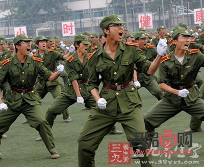 軍訓期間怎么護理身體(軍訓期間怎么護理身體健康)