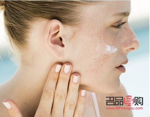 如何查彩妝過敏(如何查彩妝過敏原因)