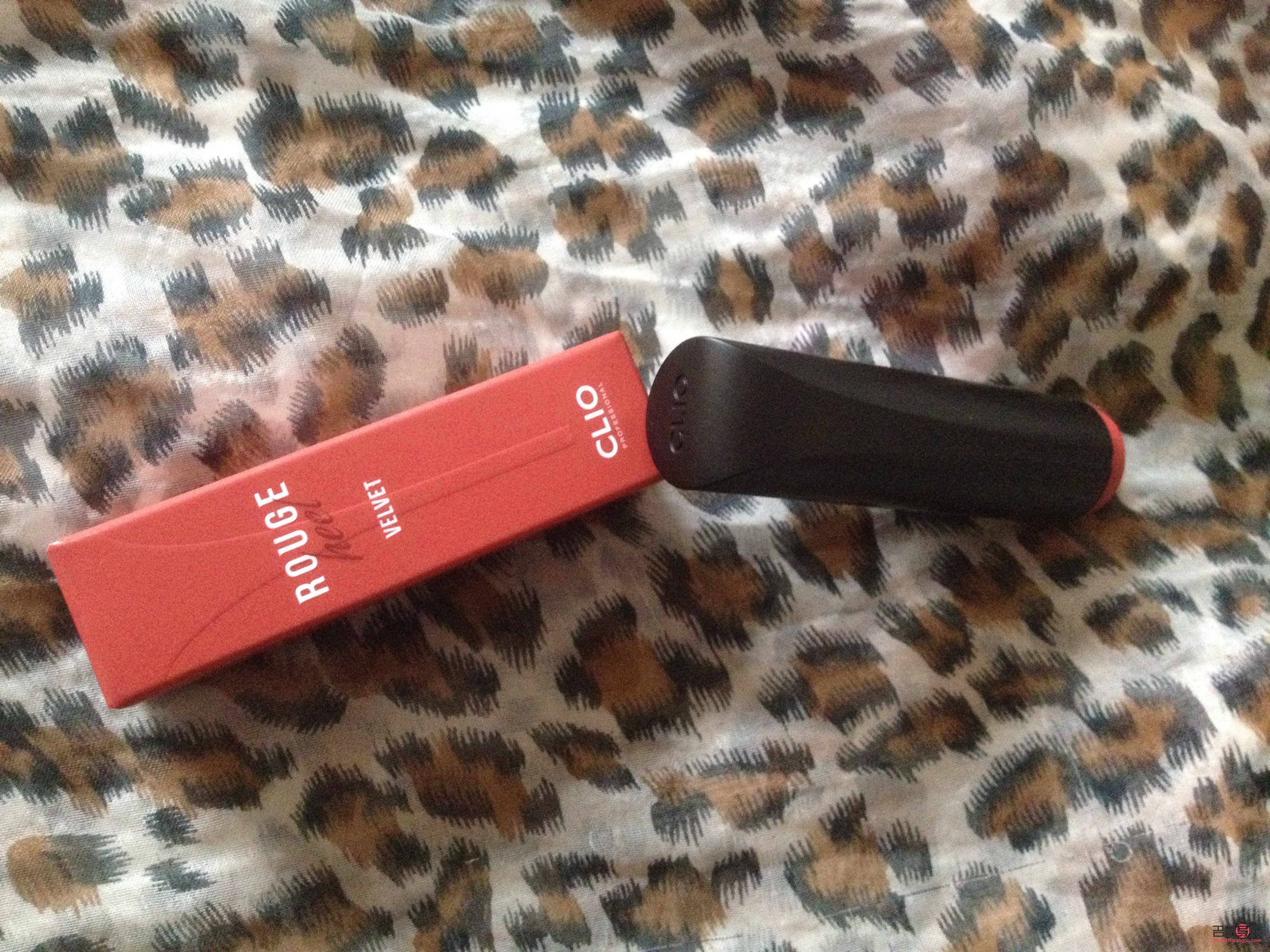 彩妝怎么用口紅涂(彩妝怎么用口紅涂抹)