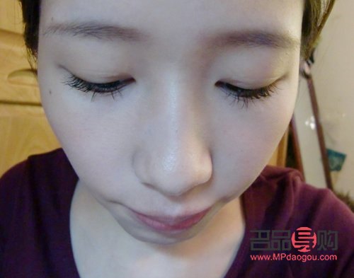 <h3>雙眼皮貼選購(gòu)指南：哪個(gè)牌子更值得購(gòu)買(mǎi)？</h3>