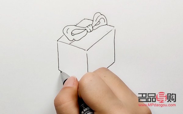 杯子禮物禮盒怎么畫(杯子禮物禮盒怎么畫好看)