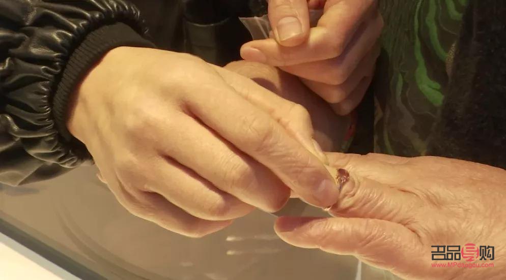 <h3>金店彩金價(jià)格探究：一克彩金究竟多少錢？</h3>