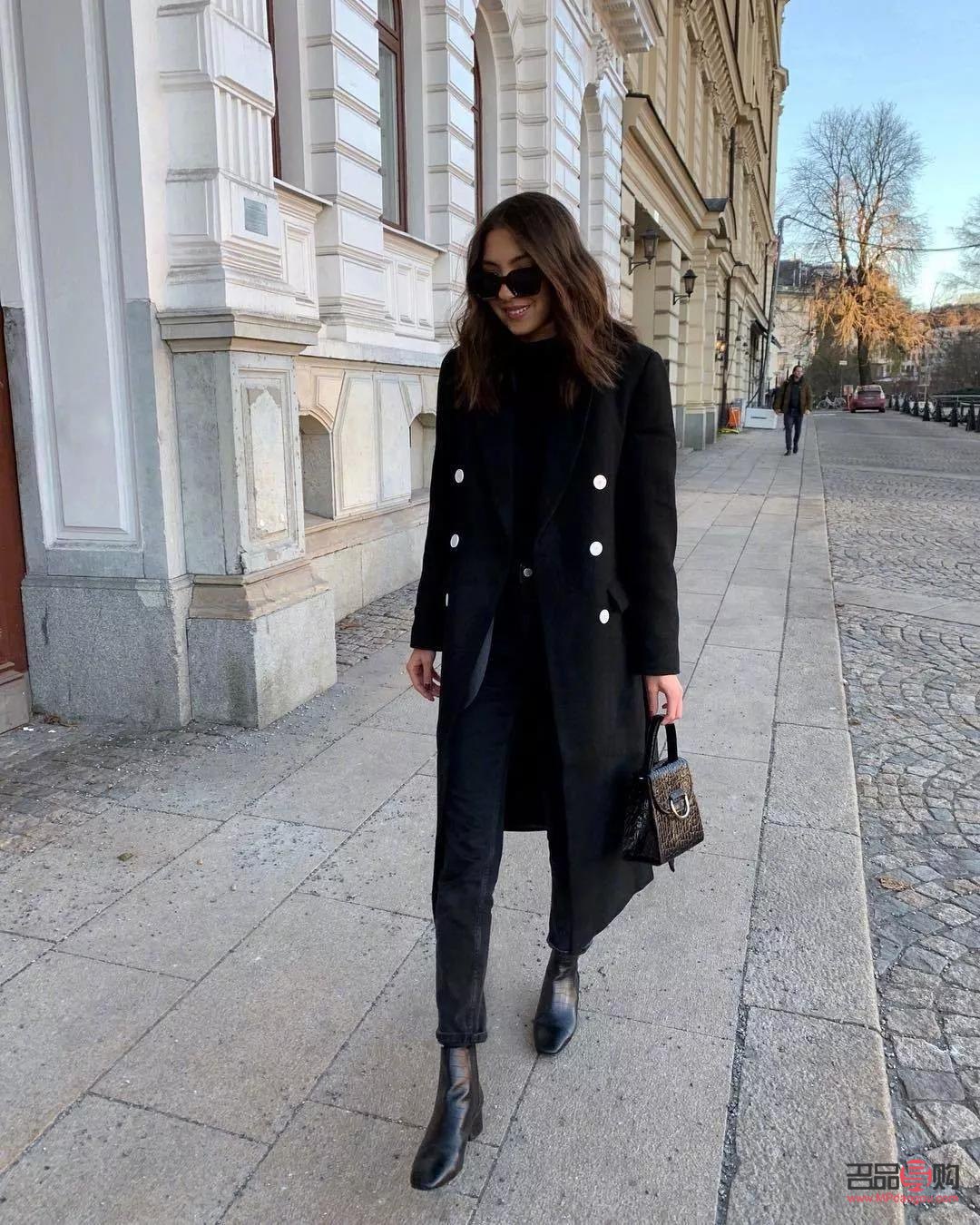 彩妝分裝怎么搭配(彩妝分裝怎么搭配衣服)