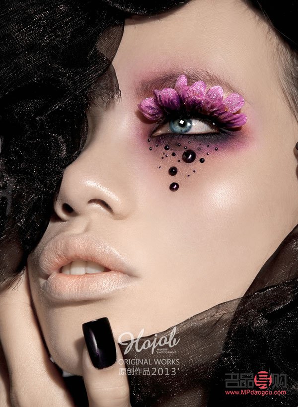 <h3>提升彩妝服務(wù)吸引力的秘訣與方法</h3>