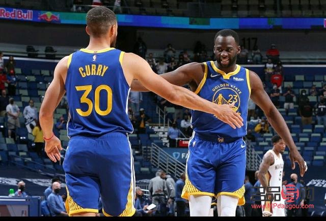 <h3>明牌回收黃金價格全解析：如何把握市場波動，實現(xiàn)黃金變現(xiàn)最大化</h3>