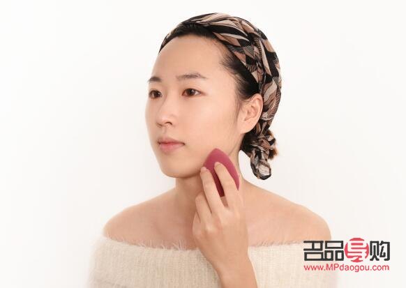 <h3>彩妝入門指南：打造完美妝容的必備技巧</h3>