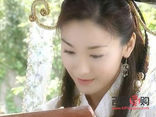 步驚云送孔明什么禮物(步驚云讓孔慈喊名字)