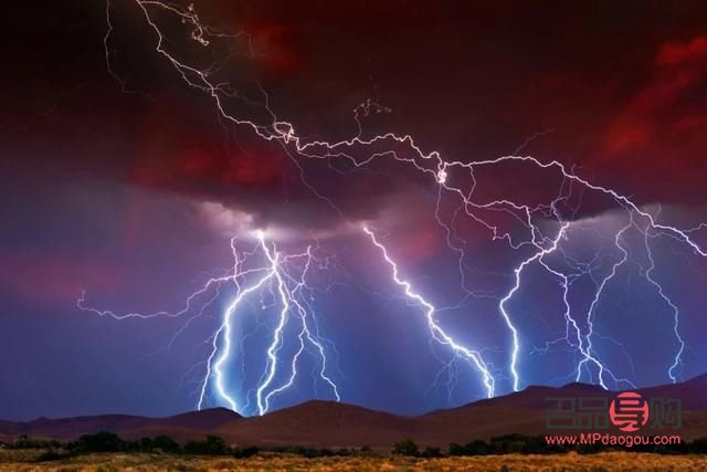 投資黃金的風(fēng)險(xiǎn)肖多大(投資黃金風(fēng)險(xiǎn)大不大)