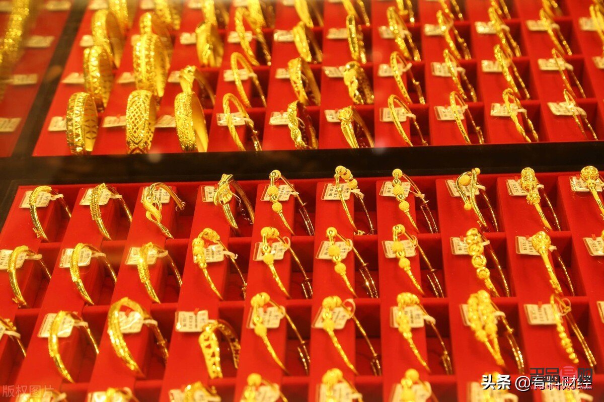 金店金價為什么高很多(金店價格為什么高)