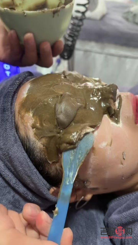 哪兒有學美發(fā)美容(哪兒有學美發(fā)美容的地方)