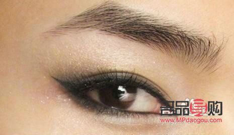 眼睛彩妝怎么化妝(眼睛彩妝怎么化妝好看)