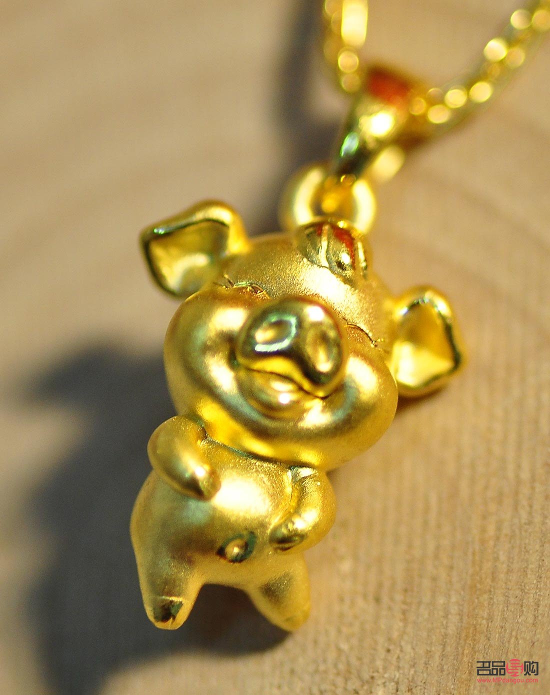 <h3>5D硬金回收與黃金價(jià)格是否相同？</h3>