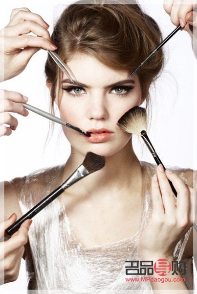 彩妝達人教你如何刷到完美彩妝