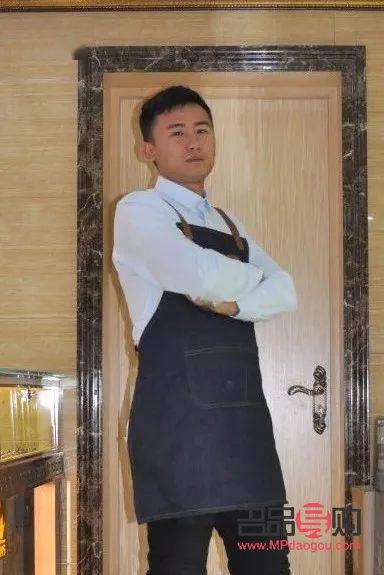 <h3>今日萃華金店黃金回收價(jià)格分析</h3>