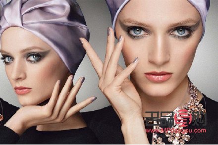 怎么給人推薦彩妝(怎么給人推薦彩妝品牌)