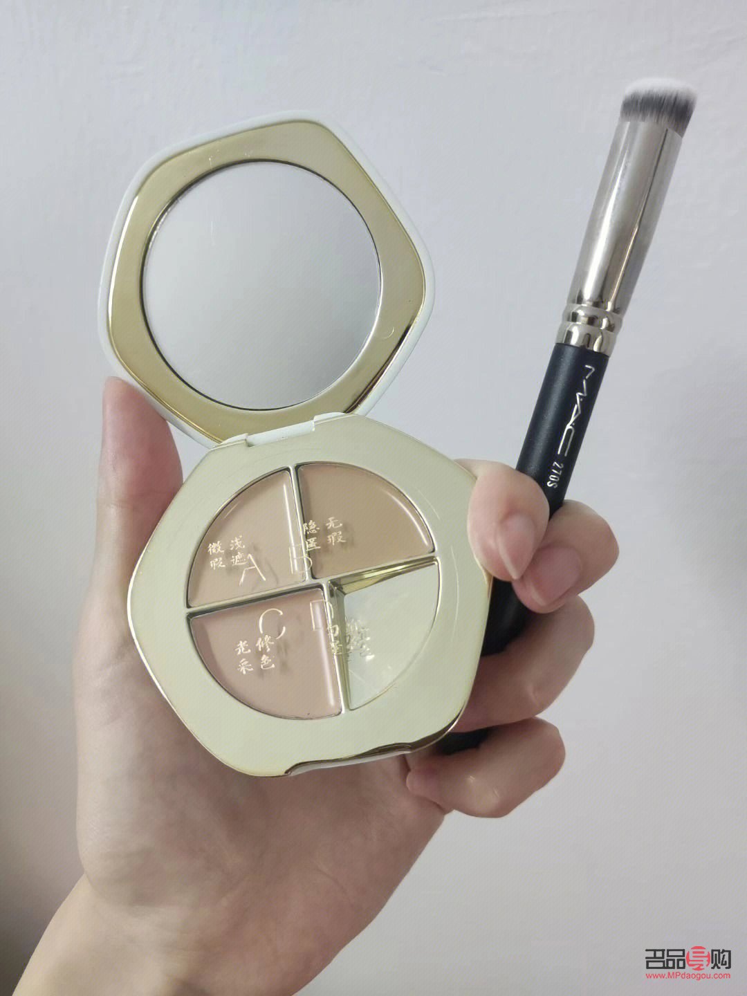 彩棠氣墊怎么補妝(彩棠氣墊怎么補妝好看)