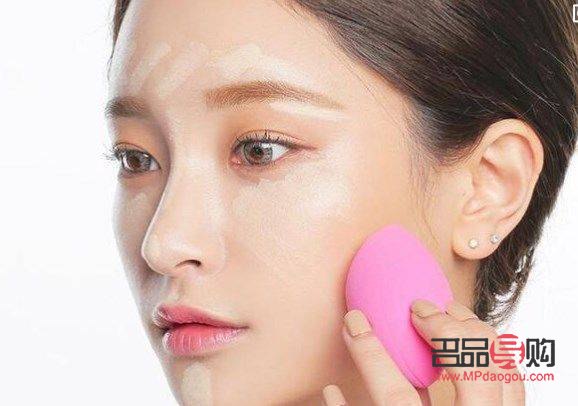 彩妝怎么涂抹好看(彩妝怎么涂抹好看一點(diǎn))
