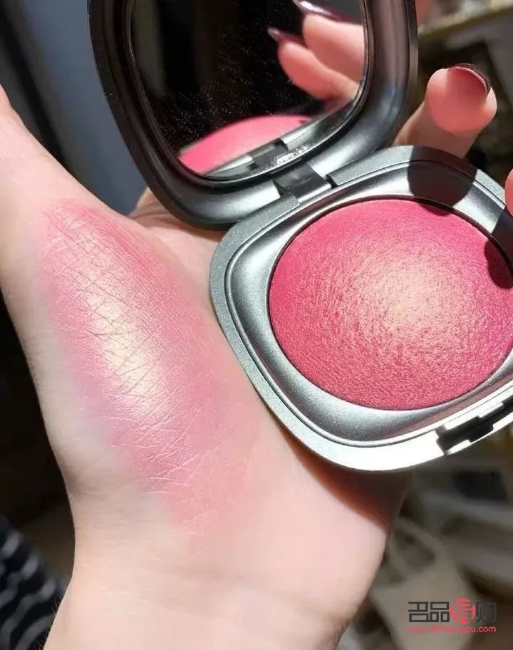 眼部彩妝怎么選(眼部彩妝怎么選色號)