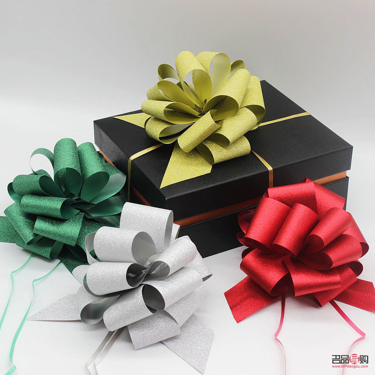 彩帶怎樣包裝禮物(彩帶怎樣包裝禮物視頻)