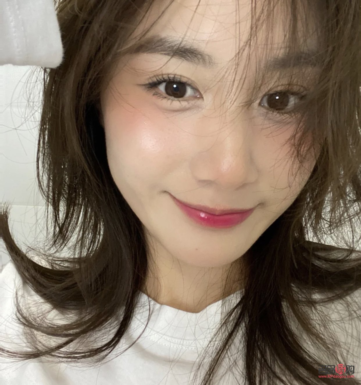 <h3>天生眼泡腫怎么辦？有效緩解眼泡腫脹的方法與建議</h3>