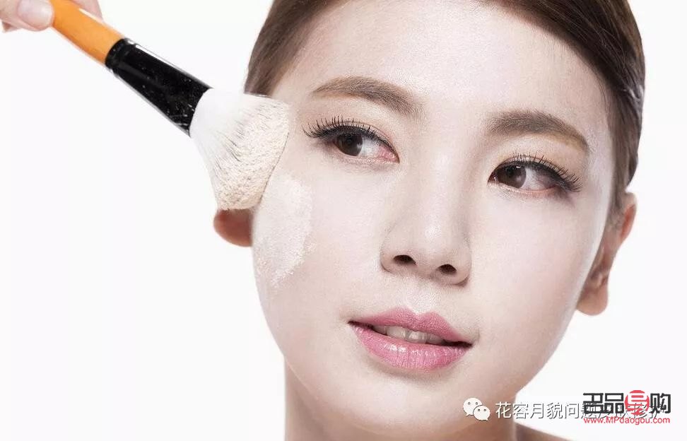 輕彩妝怎么用(輕彩妝怎么用才好看)