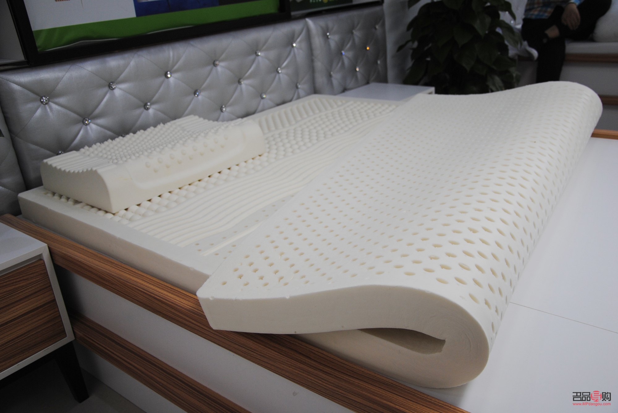 橡膠美容床墊好嗎(橡膠美容床墊好嗎知乎)