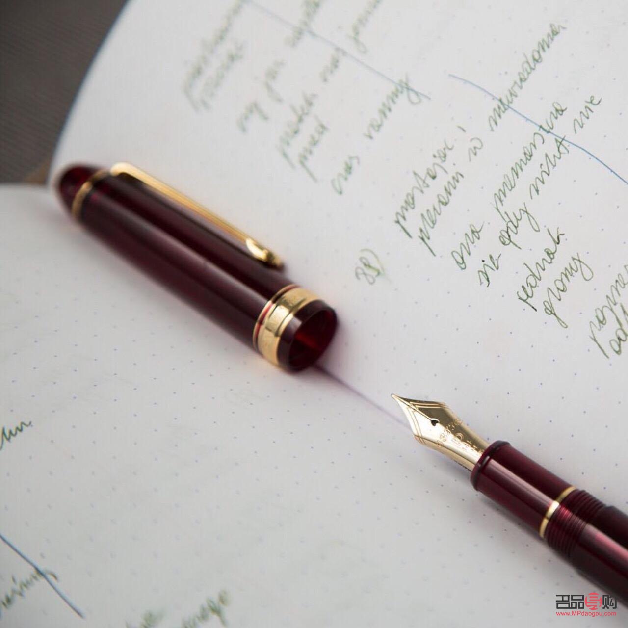 <h3>用鋼筆制作獨特禮物的絕佳選擇</h3>