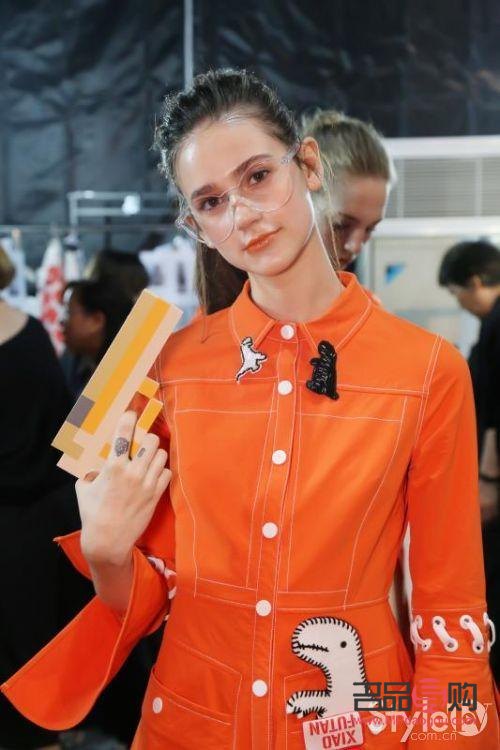 <h3>探索自然彩妝之魅力：打造清新脫俗的日常妝容</h3>