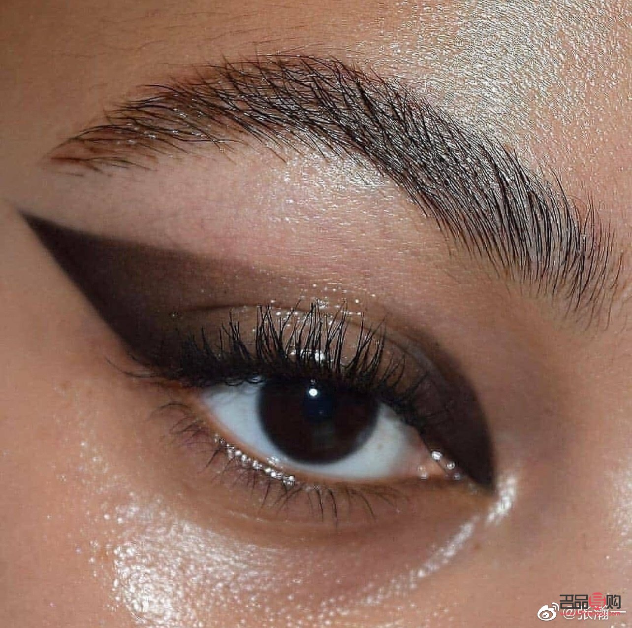 眼線圖片 效果圖女生(眼線圖片 效果圖女生可愛)