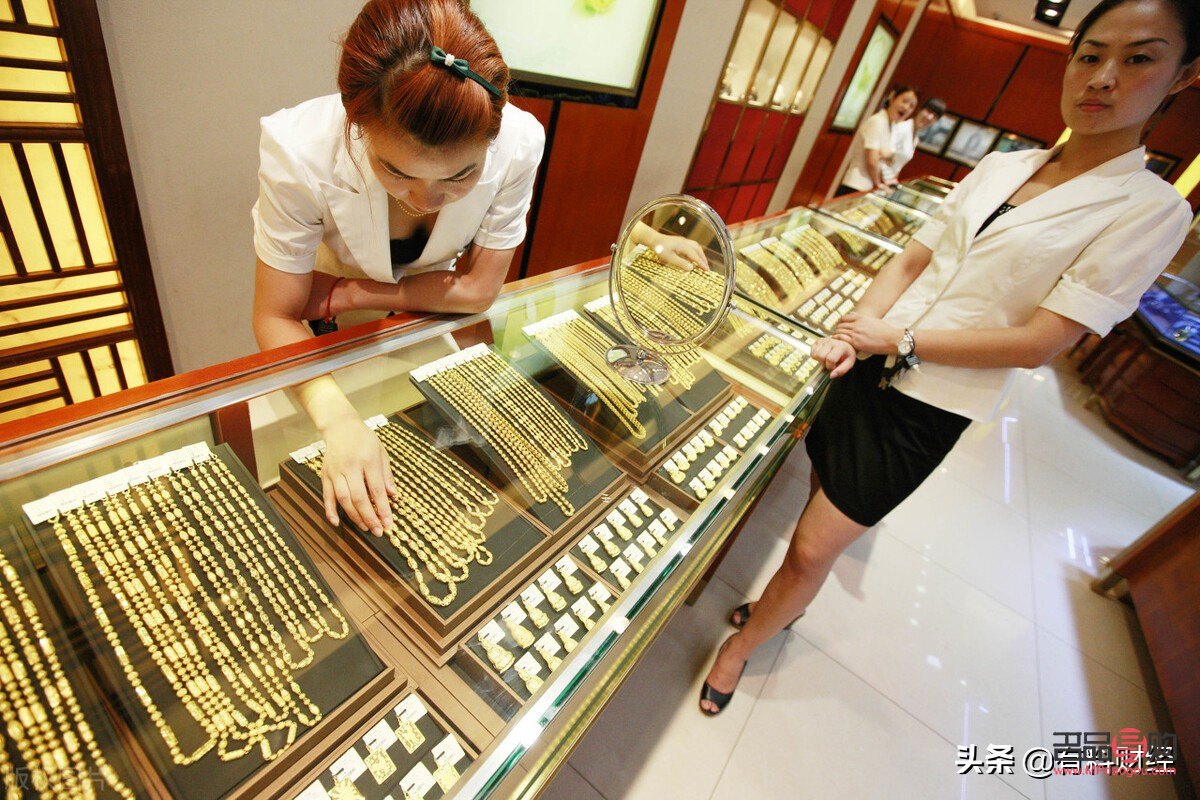 金店的今日金價根據(jù)什么算(店鋪今日金價)