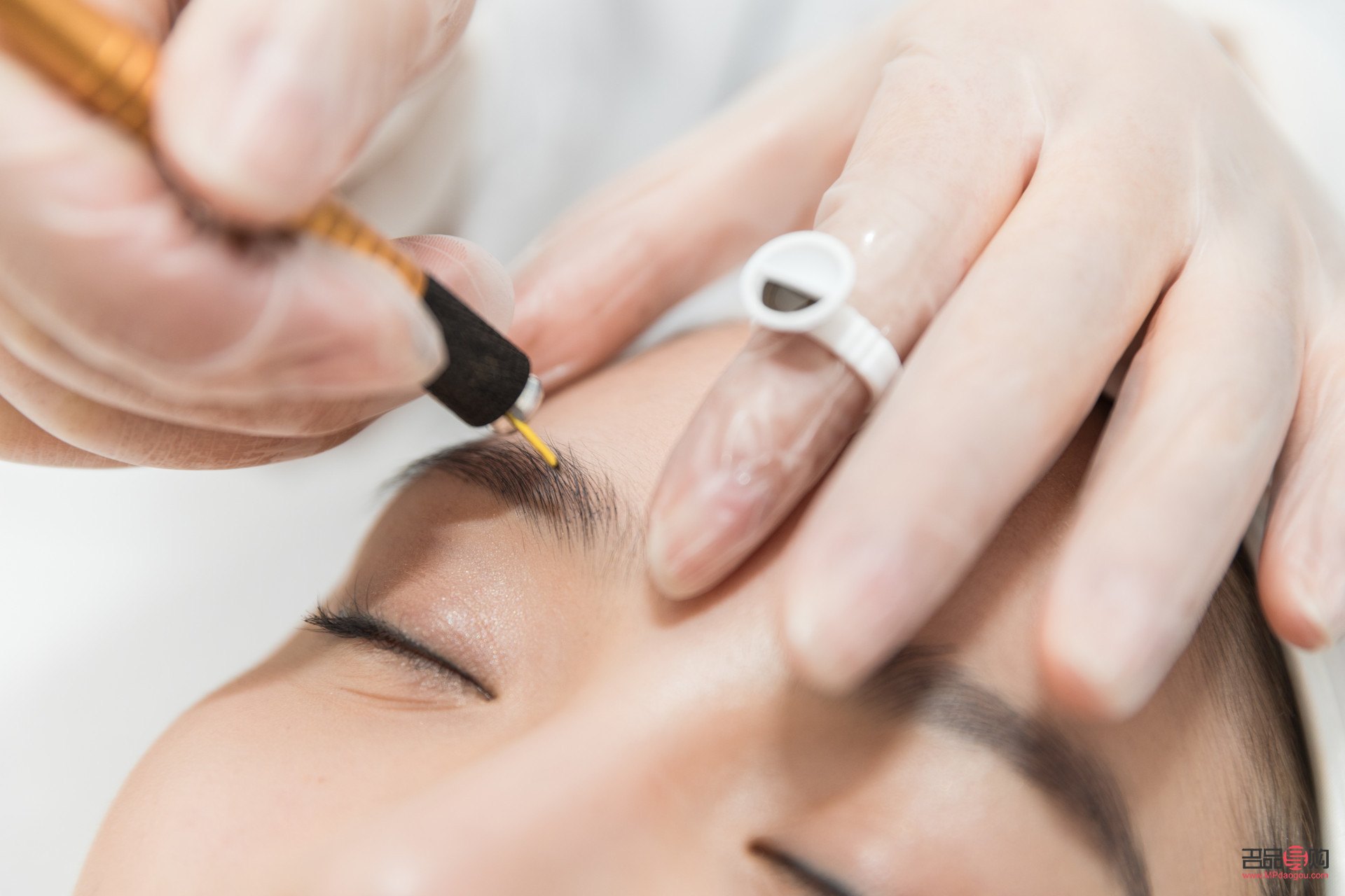 化妝美容哪家安全(化妝美容哪家安全好)