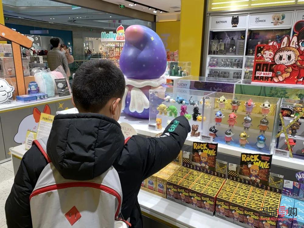 <h1>彩妝購買全攻略：如何挑選適合自己的彩妝產(chǎn)品？</h1>