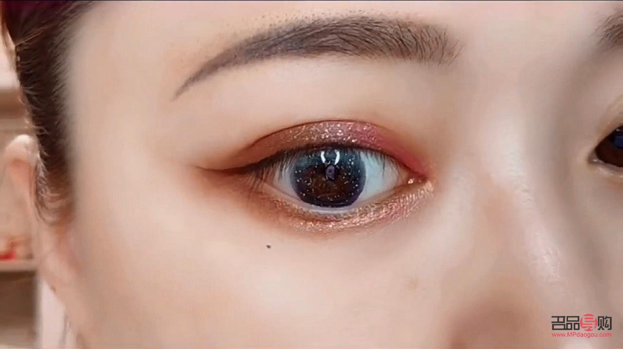 眼睛的化妝方法視頻(眼睛的化妝方法視頻教程)