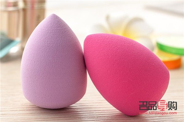 彩妝蛋怎么泡水(怎樣用彩妝蛋)