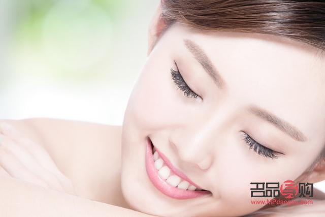 睡前怎么美容(睡覺前美容小技巧)