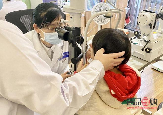 眼突出怎么治療(眼突出怎么改善)