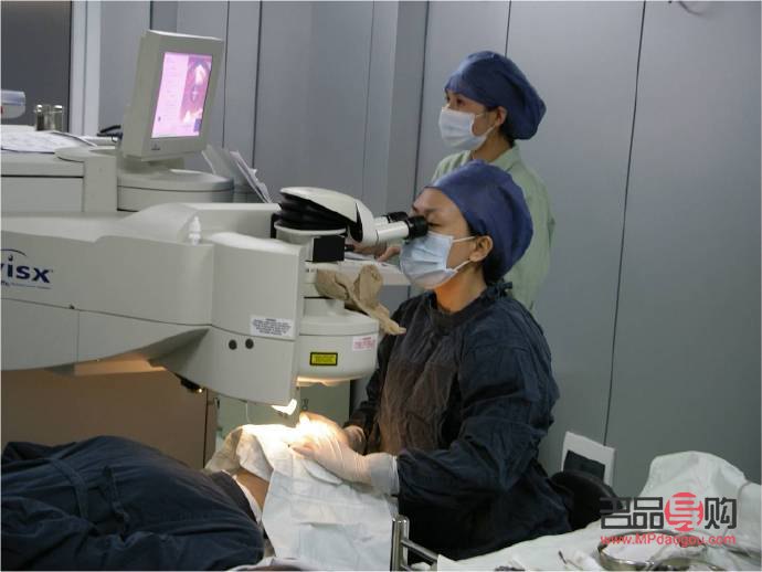 近視眼做過手術(shù)后又近視了怎么辦(近視眼做過手術(shù)后又近視了怎么辦呢)