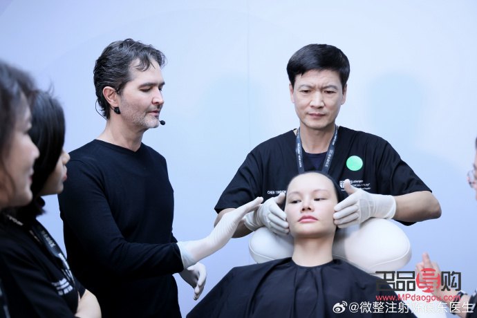 <h3>整形美容師：塑造美麗的專業(yè)藝術(shù)家</h3>