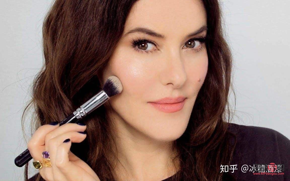 怎么當(dāng)彩妝博主(怎么當(dāng)彩妝博主賺錢(qián))