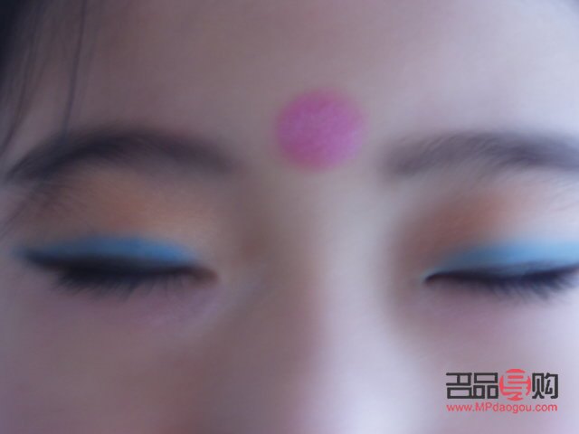 如何畫眼影視頻教程女生(如何畫眼影視頻教程女生圖片)
