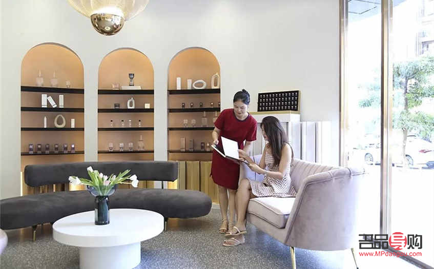 <h3>麗都美容院專業(yè)服務(wù)質(zhì)量探究</h3>