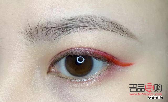 探索防水眼線筆：哪個牌子最好用？